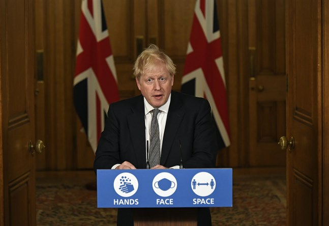 Storbritanniens premiärminister Boris Johnson meddelar att nya virusrestriktioner införs under en nästan fyra veckor lång period.