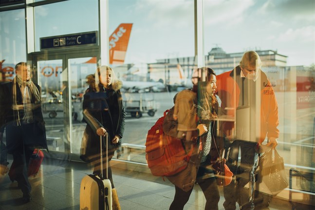 Trots osäkerheten ute i världen så vill finländarna gärna åka utomlands i vinter. Dessutom lockar också destinationer i hemlandet.