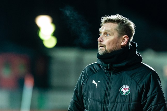 Efter att ha gett allt under 2,5 år tackar Jarotränaren Niklas Käcko för sig.