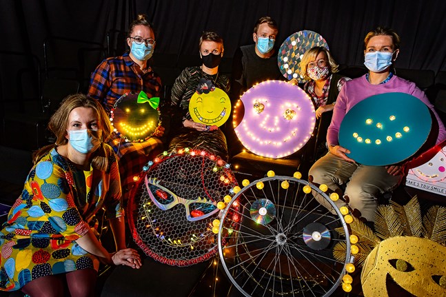 Marja-Leena Hyytinen, Christa Friberg, Therese Sunngren-Granlund, Robin Käldström, Jeanette Östman och Malin Simons planerar Lux, en lysande festival.