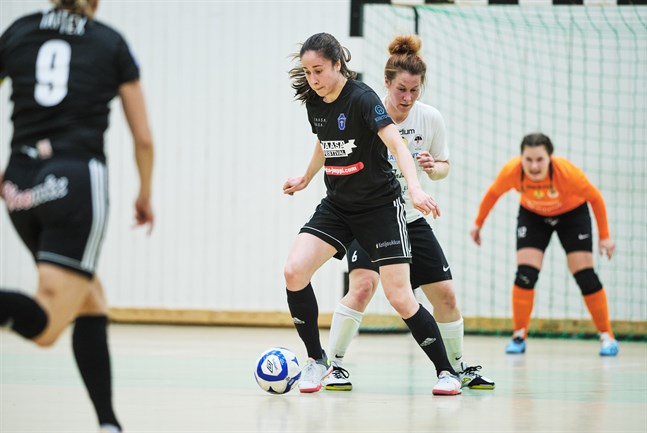 Pipsa Lahtinen och FC Sport-j stod för en stark insats när säsongens första seger kvitterades ut mot FC Halikko.
