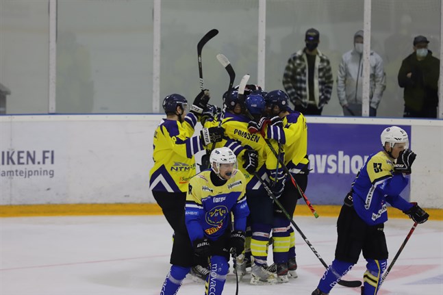 Kraft fick fira en derbyseger på söndagskvällen i Malax.