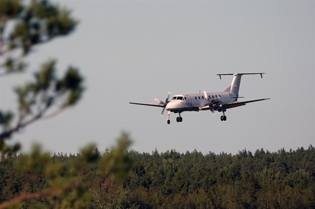 Just nu tillåts inga turistresor till Finland. Den här veckan ska regeringen bestämma om gränskontrollernas fortsättning.