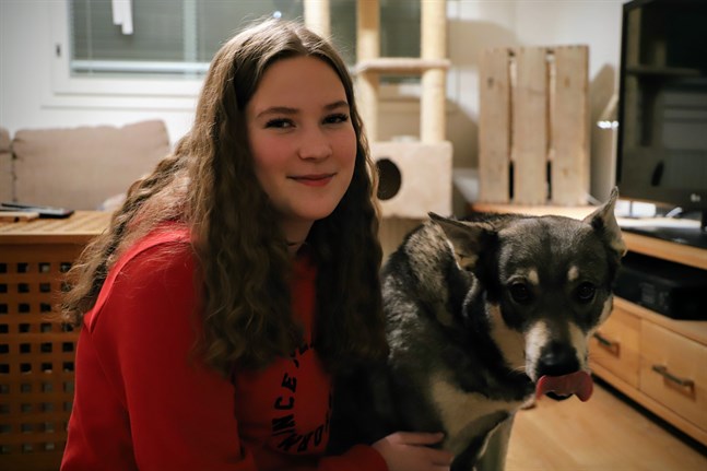 Lotta Häggvik har ärvt jaktintresset. Hon jagar tillsammans med sin pappa eller farbror.