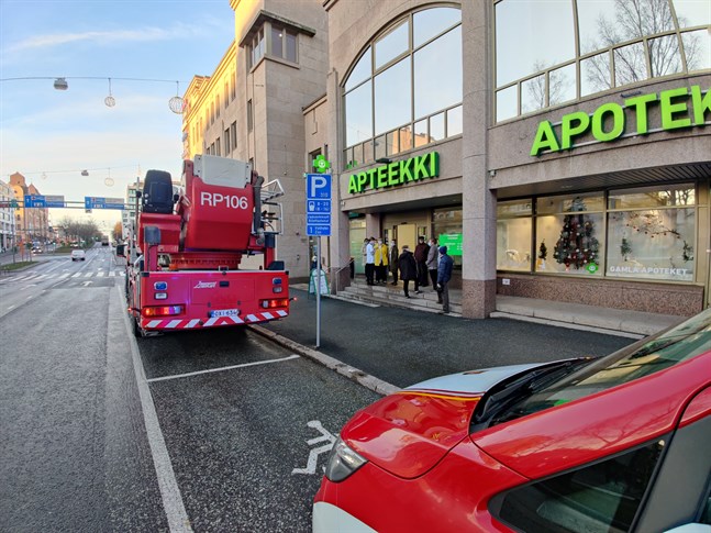 Ett brandalarm orsakade utrymning på Vasaesplanaden på onsdagsförmiddagen.
