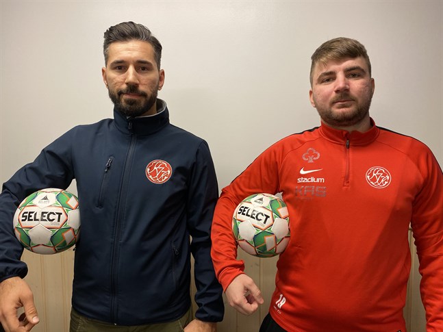 Vanja Pobor är tränare för Kaskö IK:s futsallag medan Admir Kalabic håller till i försvaret. Seriespelet inleds på lördag.