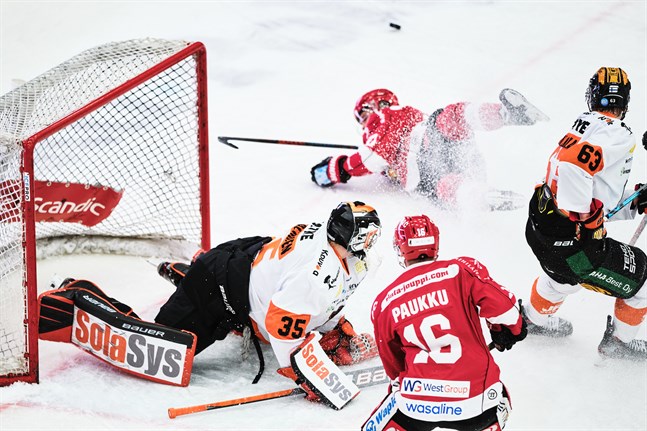 Sport fick inte alls hål på Oskari Salminen, som bara behövde ingripa 17 gånger och därmed höll sin första liganolla.