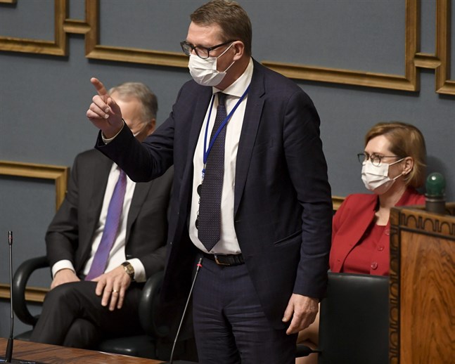 Finansminister Matti Vanhanen sade att regeringen redan har överlämnat sina förslag för nästa års skattenivåer till riksdagen, och de dras inte längre tillbaka.