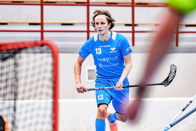 Johnny Fredriksson stod för ett hattrick senast Blue Fox uppträdde i Finlandsserien. Han får gärna bjuda på något liknande på lördag.