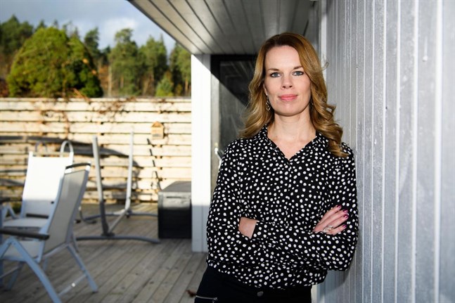 Det var en novellutmaning inom familjen som tände Sara Molins skrivlust. I två år skickade familjemedlemmarna noveller till varandra. ”För mig blev det startskottet”, säger Sara.