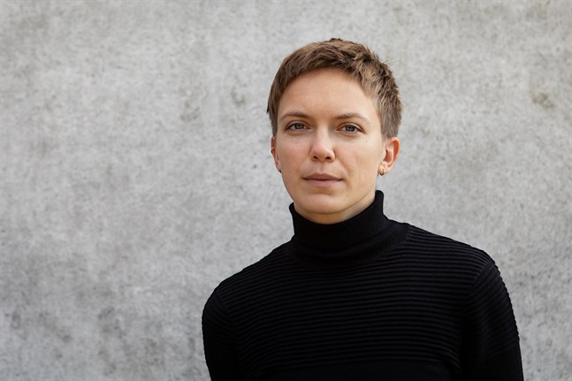 Lina Bonde är författare, genusvetare och doktorand på genusvetenskapliga institutionen vid Lund Universitet samt kolumnist för Österbottens Tidning.