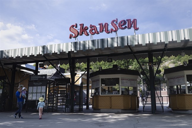 Entrén till Skansen i somras.