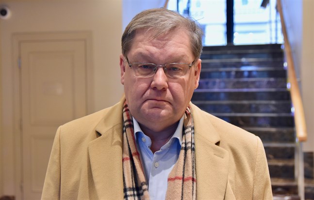 Viking Lines vd Jan Hanses betraktar det här året som förlorat. Viking Lines omsättning har sjunkit med 60 procent i år.