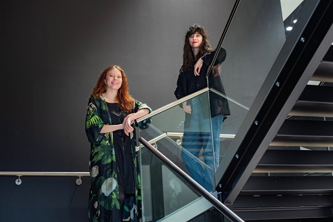 Peppi Seppälä (till vänster) och Brigita Krasniqi leder De gröna unga och studerandenas förbund.