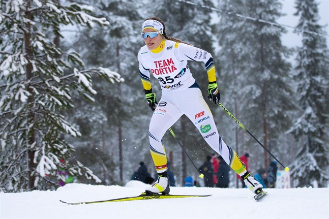 Julia Häger var bäst av FSS-åkarna på den fria milen i Finlands Cup i Taivalkoski.