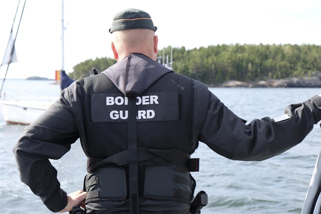 Gränsbevakningen utreder nu huruvida en svensk helikopter kränkte finländskt luftrum i slutet av förra veckan.