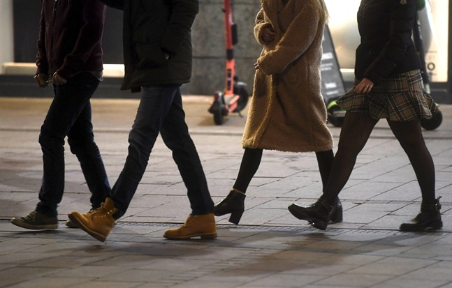 I Österbotten bör högst 20 personer samlas på samma ställe. Det gäller också privata fester och även under julhelgen.
