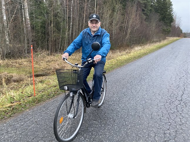 Börje Teir är en flitig motionär. Han har trampat närmare 4 000 kilometer under motionskampanjen i Kristinestad denna sommar.