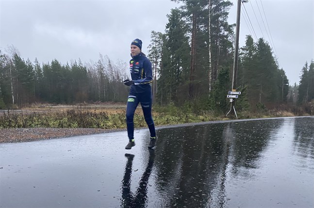 Frida Häggkvist är också en duktig löpare. Hon var bland annat fyra på FM på 800 meter i fjol.