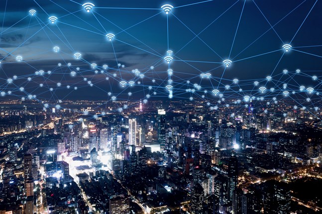 Där 3G införde mobildata och 4G gjorde att alla hade internet i fickan är 5G den digitala framtiden där allting fungerar ännu bättre, snabbare och mer automatiskt.