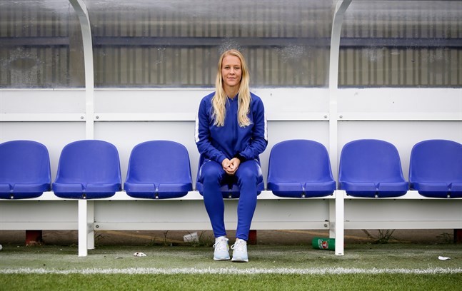 Efter flera svåra skador är Adelina Engman redo att hoppa in i landslaget i nyckelmatchen mot Skottland. Arkivbild.
