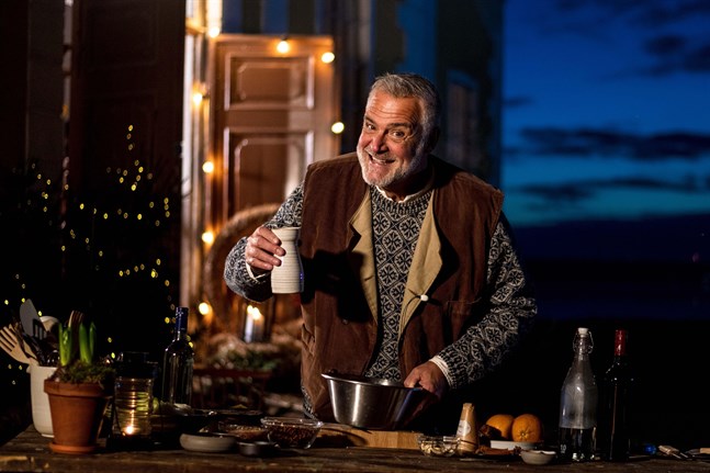 Ernst Kirchsteiger bjuder in till traditionsenlig tv-jul. Pressbild.
