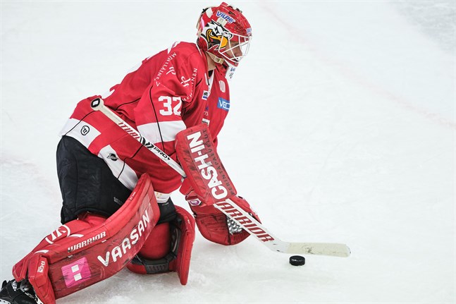 Lugn och sansad, men även kvick i sidled när det behövdes. Niko Hovinen övertygade i Åbo.