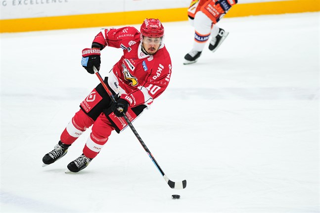 Niclas Lucenius är den tredje centern som fallit bort ur Sports laguppställning på sistone.