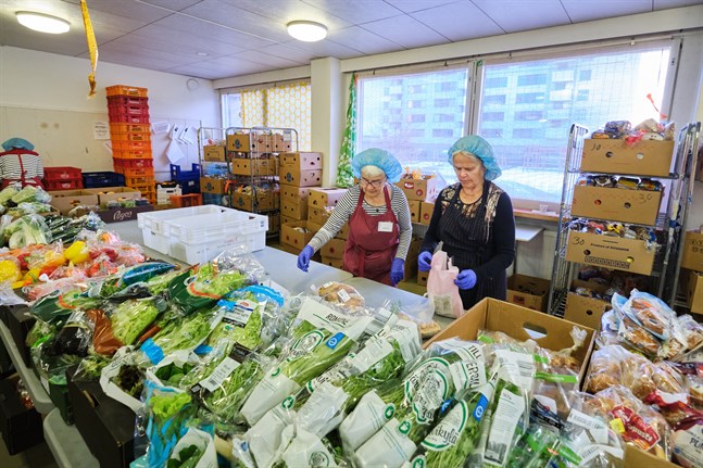 I måndags fanns 12,50 euro i kassan, men tack vare donationer är nu framtiden för Mathjälp Vasa tryggad.