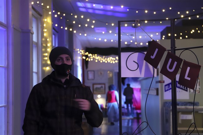 Det är andra året som Bassel Dalloul ordnar Julfiilis i pandemins tecken.
