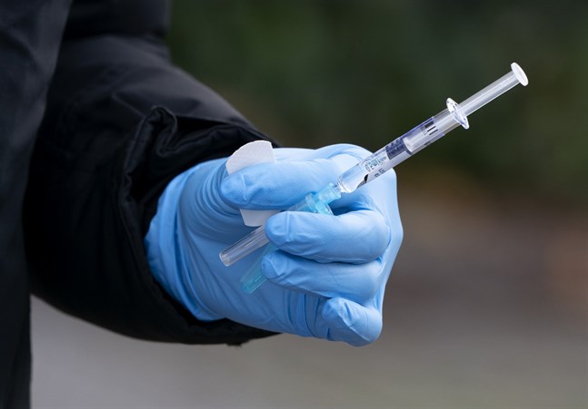 Ryska och brittiska forskare ska granska om en kombination av två vaccin ger bättre motståndskraft. Arkivbild.
