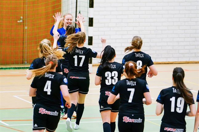 FC Sport-j fick fira en klar seger mot seriejumbon FC OPA i Uleåborg.