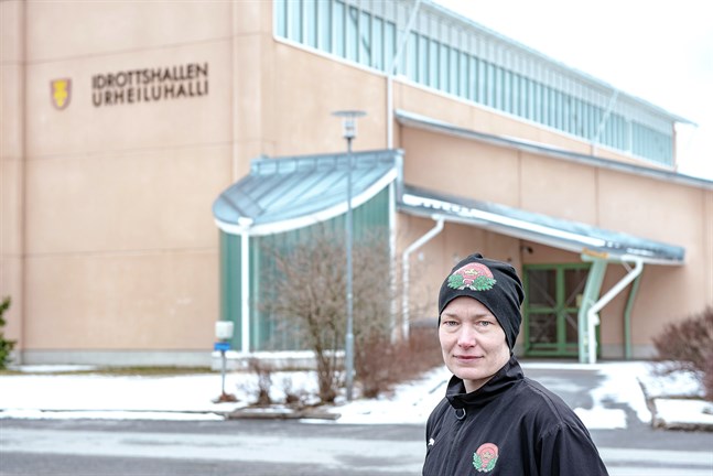 FSG granskar Linda Karlströms medverkan i Drotts och Kronans verksamhet.
