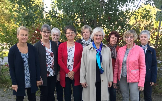 I styrelsen för Bennäs-Lövö marthaförening år 2020 sitter Gunborg Silván, Benita Nymark, Marita Järn, Gerd Käldman, Christel Löfvik, Gun Anderssén-Wilhelms, Kristina Back, Gudrun Eklöv och Britta Lillström.