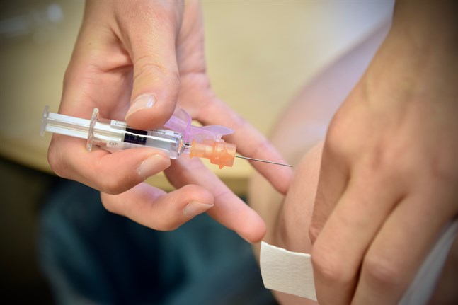 Allmänheten ställde många och varierande frågor till vaccinexperter på måndagen.