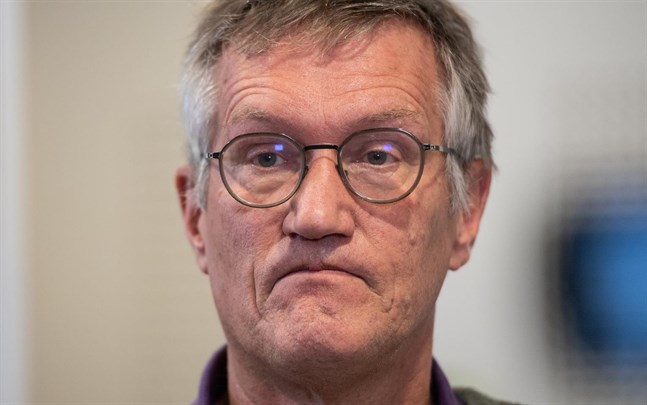 Anders Tegnell öppnar för en ändring av prioriteringsordningen. Men då krävs en djupare dialog, säger han.
