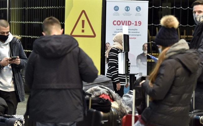 Passagerare på Helsingfors-Vanda flygplats.