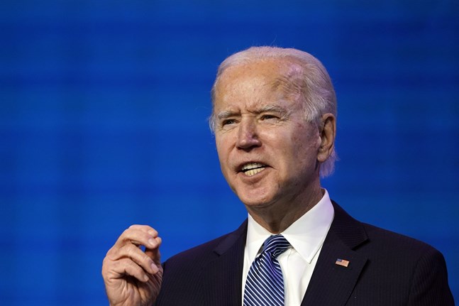 Joe Biden kallar människorna som stormade kongressen för inhemska terrorister.