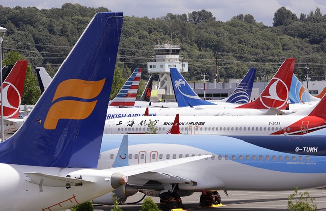 Ett antal 737 Max-flygplan med flygförbud från olika flygbolag parkerade nära Boeing-anläggningen i Seattle i USA i juni 2019.