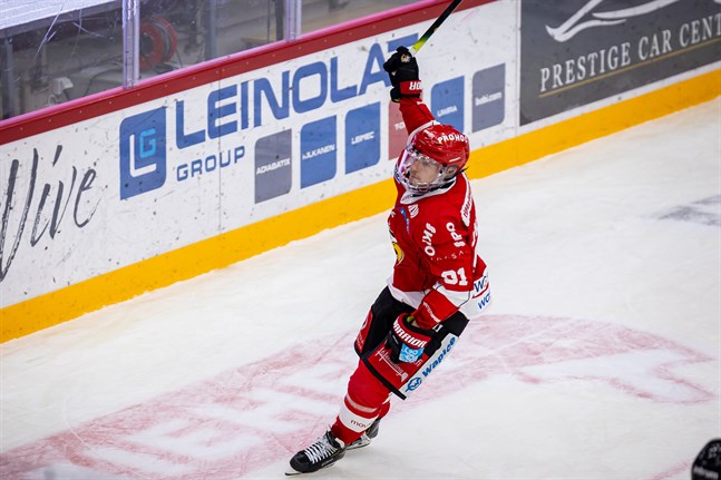 Janne Keränen stod på tur att göra segermålet i straffläggningen.