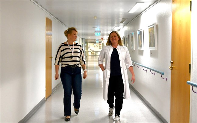 Bottenhavets hälsa har fått en bra start säger vd Heli Silomäki, här med ledande läkaren Charlotte Grönvik.