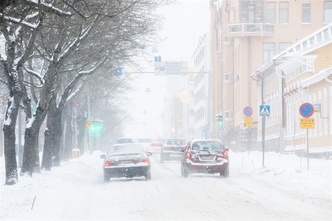 Torsdagen blir riktigt kall, men mot veckoslutet blir det varmare igen. Och snön består, lovar meteorologen.