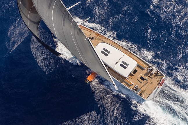 Enligt Anders Kurtén, vd för Baltic Yachts, handlar båtköp om drömmar oavsett om båten är stor eller liten. – Människors behov av att nära sina drömmar verkar öka i kristid. Ett tecken på det var att försäljningen av båtar under 10 meter ökade med över 20 procent i fjol.