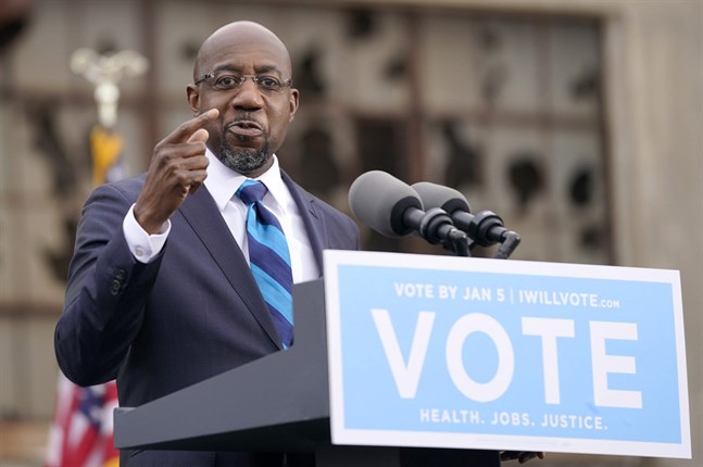 Baptistpastorn Raphael Warnock är den förste svarte demokraten från den amerikanska södern som väljs in senaten.