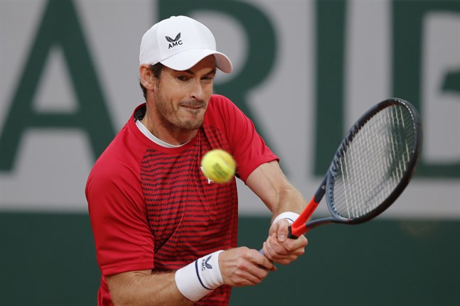 Andy Murray i Franska öppna i september. Nu riskerar han att missa Australian Open.