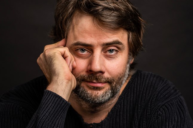 Martin Högstrand är matematiker, musiker och litteraturvetare.