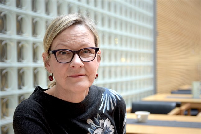 SFP:s riksdagsledamot Eva Biaudet säger att politiken i Helsingfors står i ett vägskäl. Arkivbild.