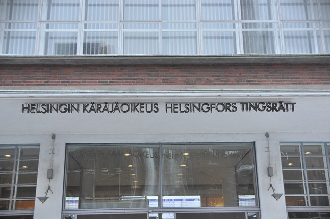 Åklagaren väcker åtal mot två 16-åringar för dråp och grovt rån.