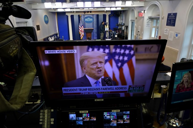 USA:s president Donald Trumps avskedstal visas i Vita husets pressrum på tisdagen.