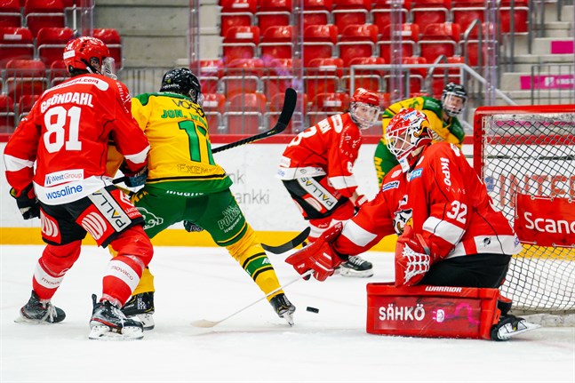 Ilves försökte spräcka nollan från alla tänkbara vinklar, men Niko Hovinen var fenomenal.